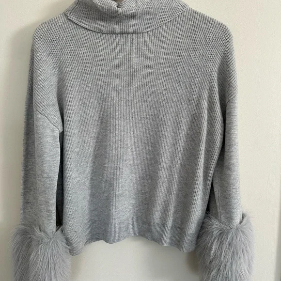 Ramy Brook Sistene Faux Fur Trim Cowl Neck Grey Sweater SIZE S (Petite) - Picture 3 of 3